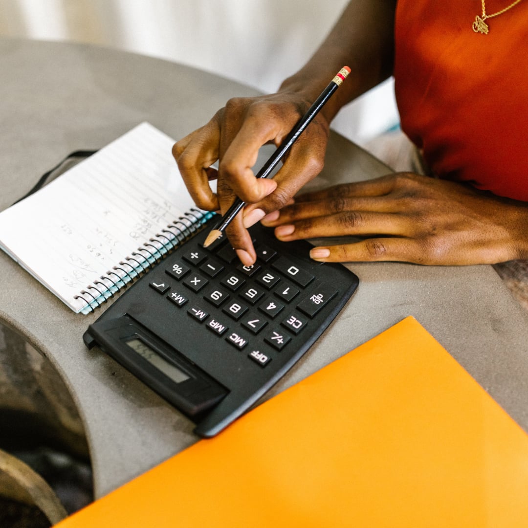 Calculating income tax to focus on saving money